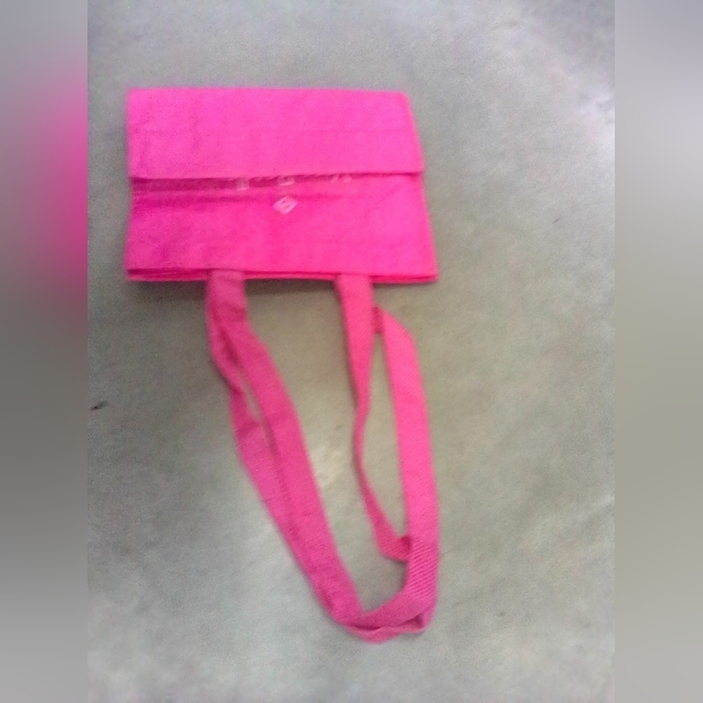 Vera Bradley - Picture 3 of 5